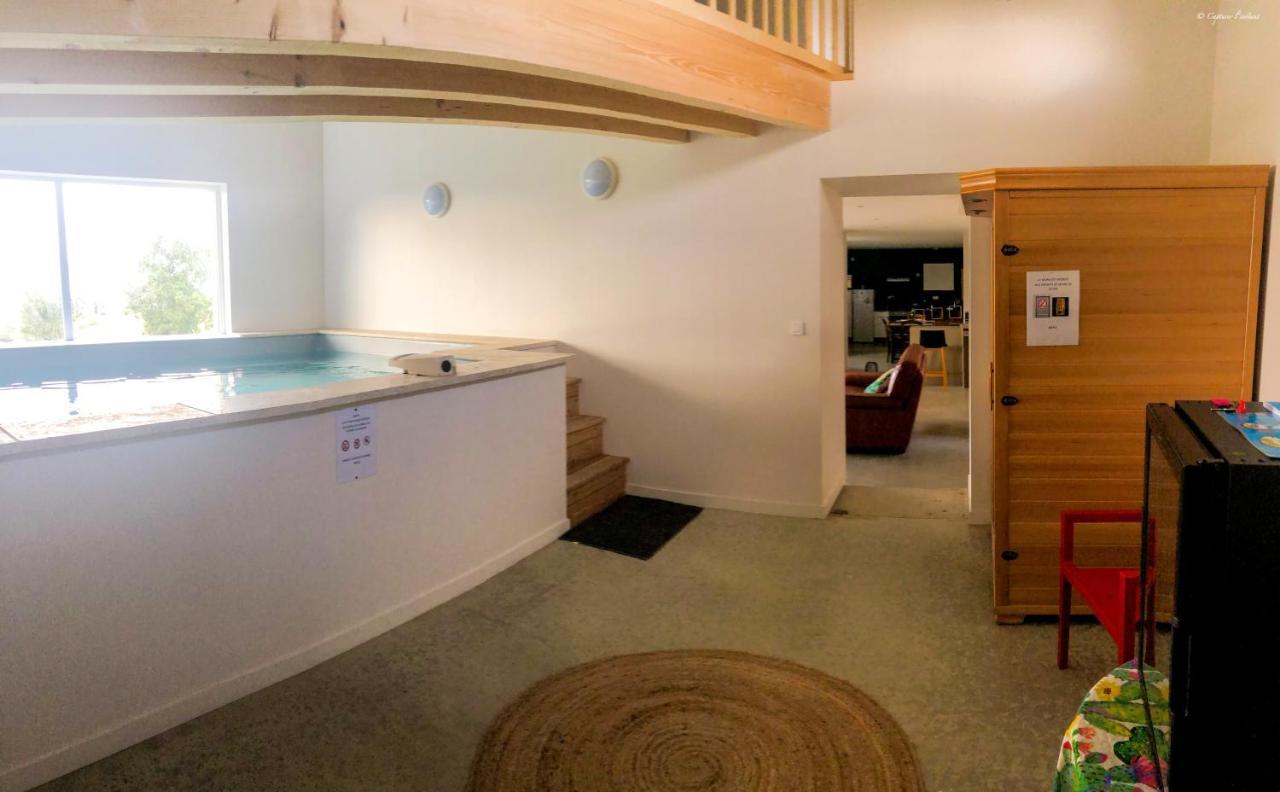 Villa Elegante A Panissieres Avec Piscine Privee エクステリア 写真